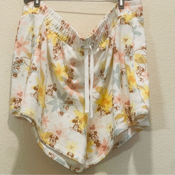 Disney Minnie Mouse Knit Shorts Women’s 3X Tropical Floral Terry Cloth NWT - Picture 2 of 6